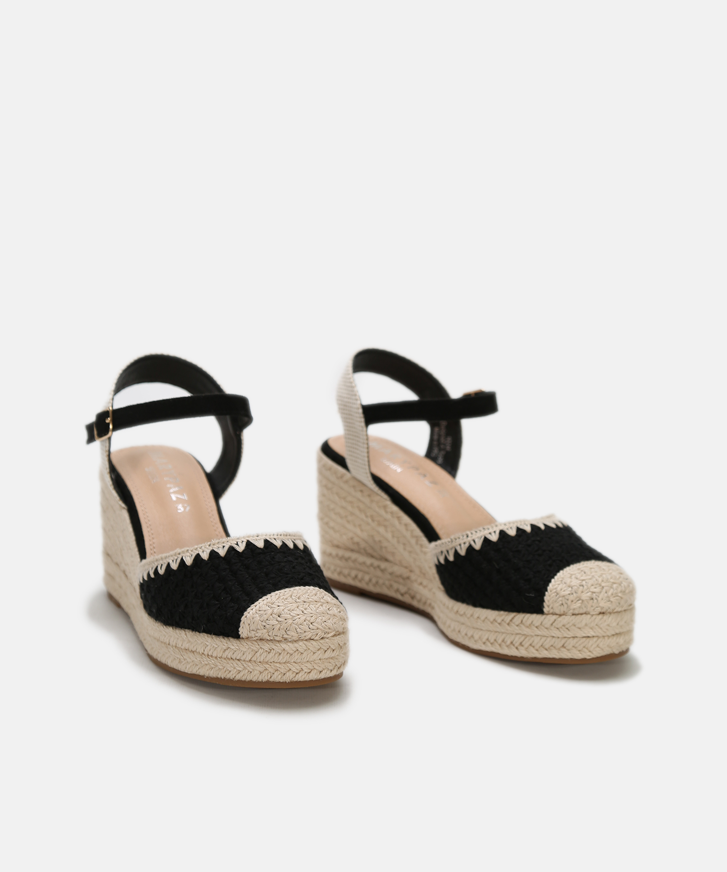 Cunhas de esparto bordadas